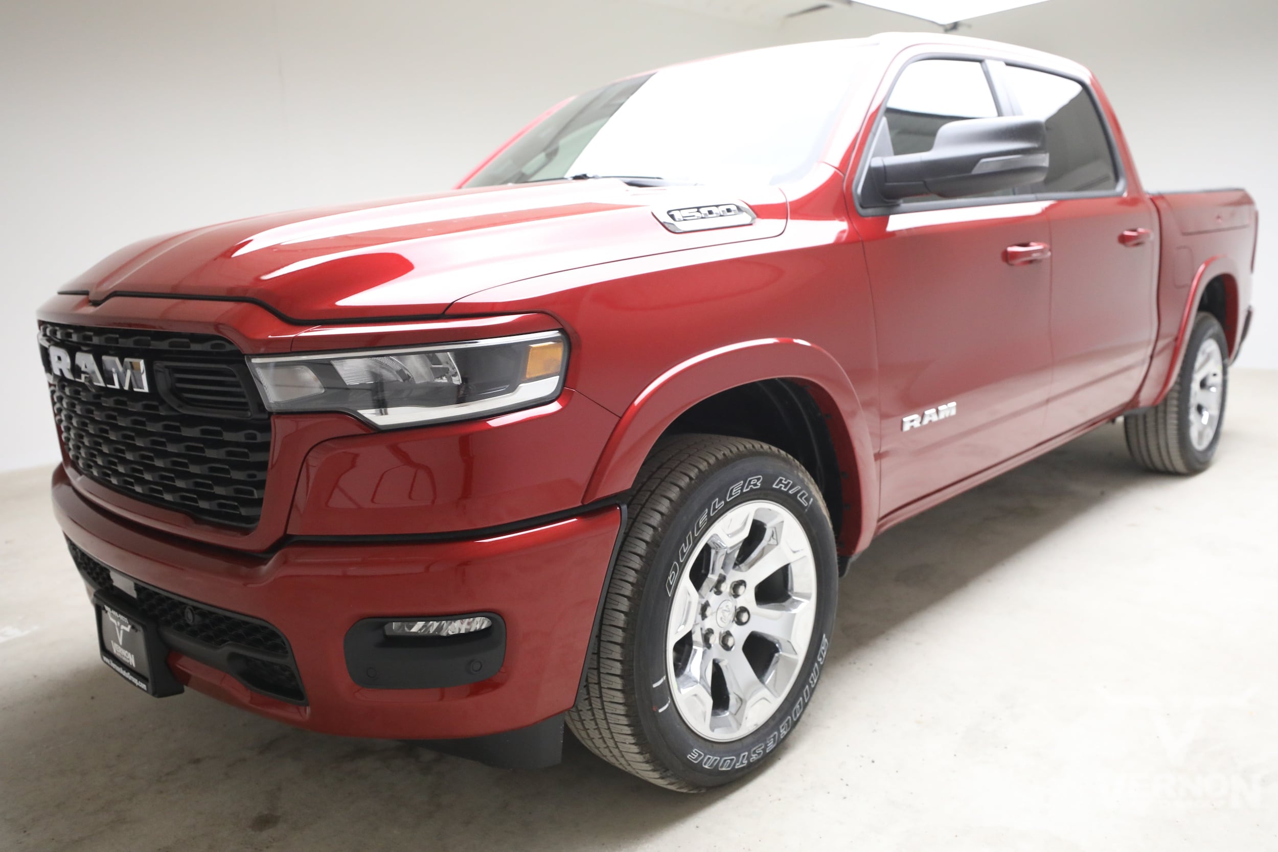 New 2026 Ram 1500 LONE STAR CREW CAB 4X4 5'7 BOX