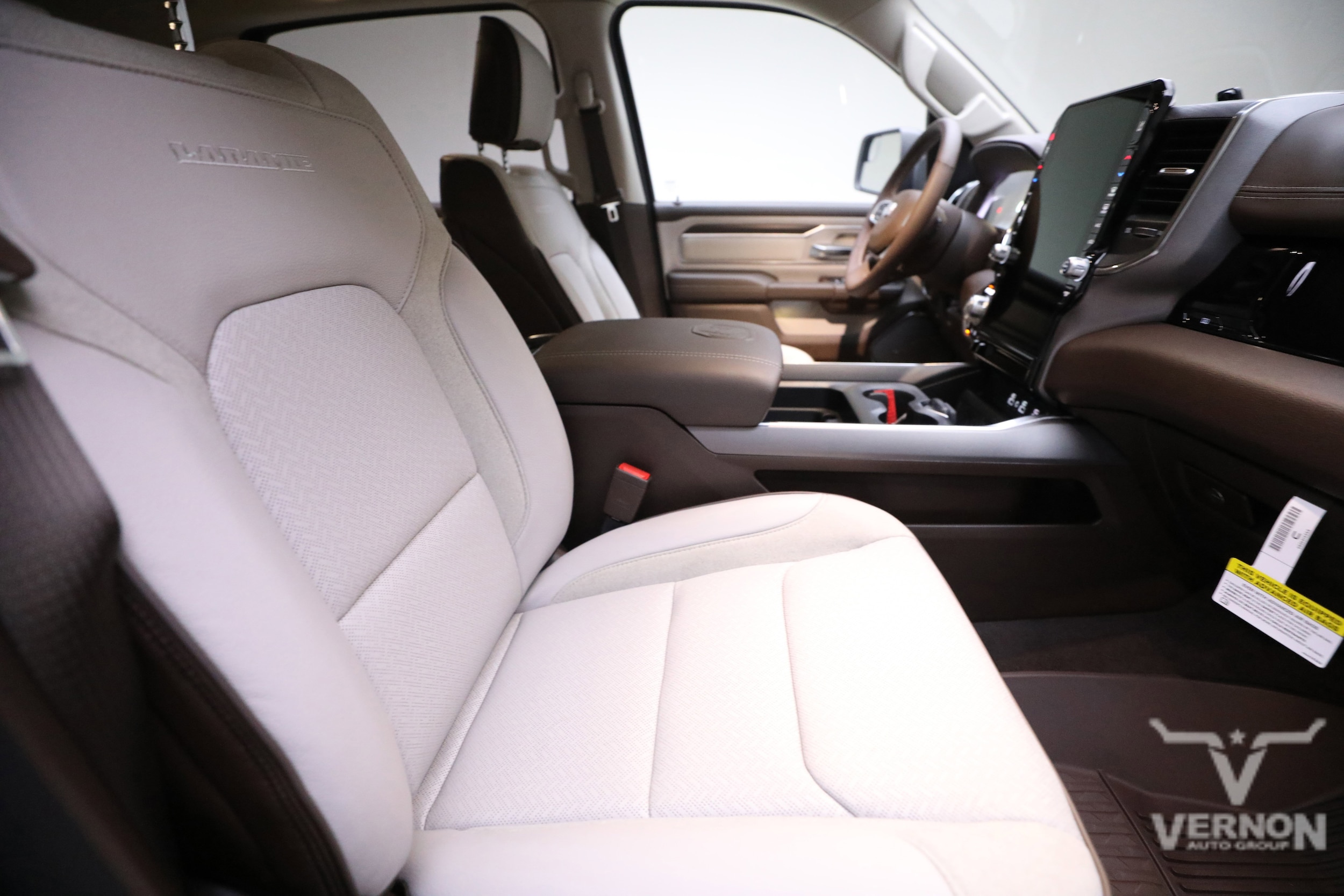2026 RAM 1500 Laramie - Photo 11