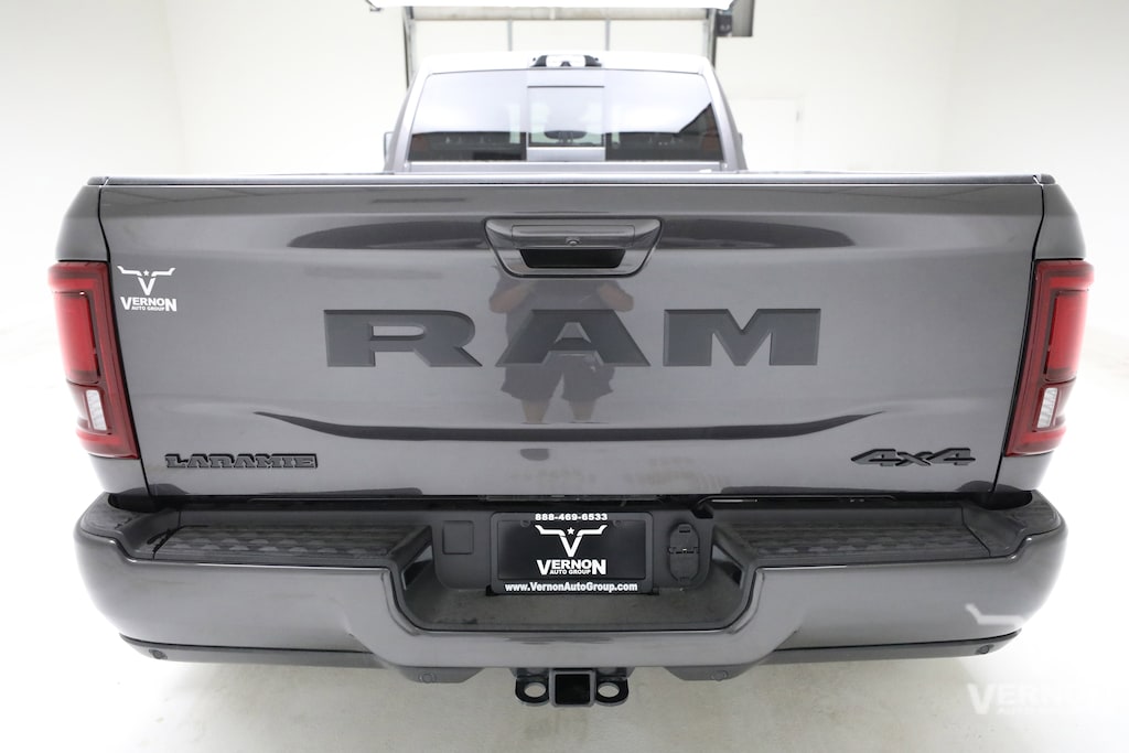 New 2026 Ram 3500 LARAMIE CREW CAB 4X4 8' BOX Pickup