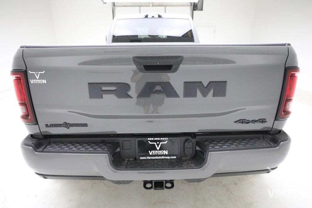 New 2026 Ram 3500 LONE STAR CREW CAB 4X4 8' BOX Pickup