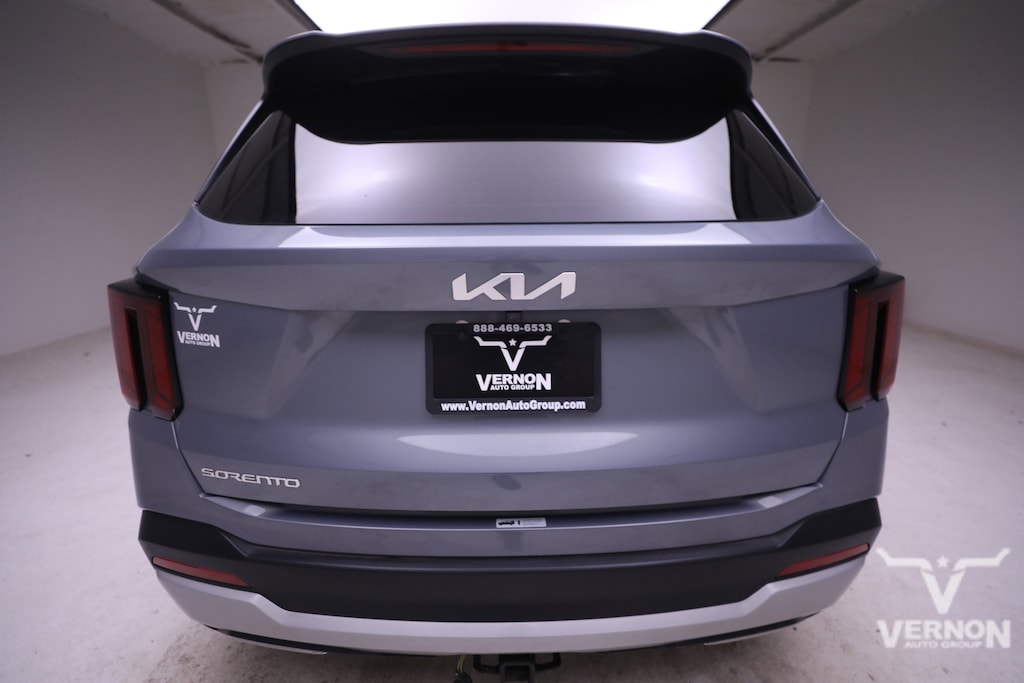 Certified 2025 Kia Sorento LX SUV