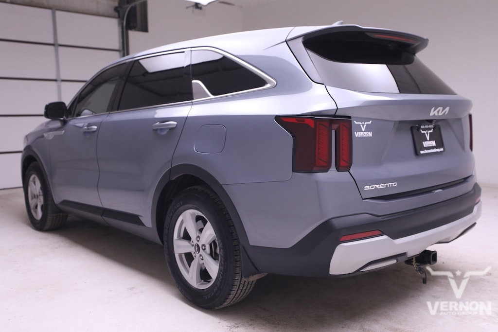 Certified 2025 Kia Sorento LX SUV