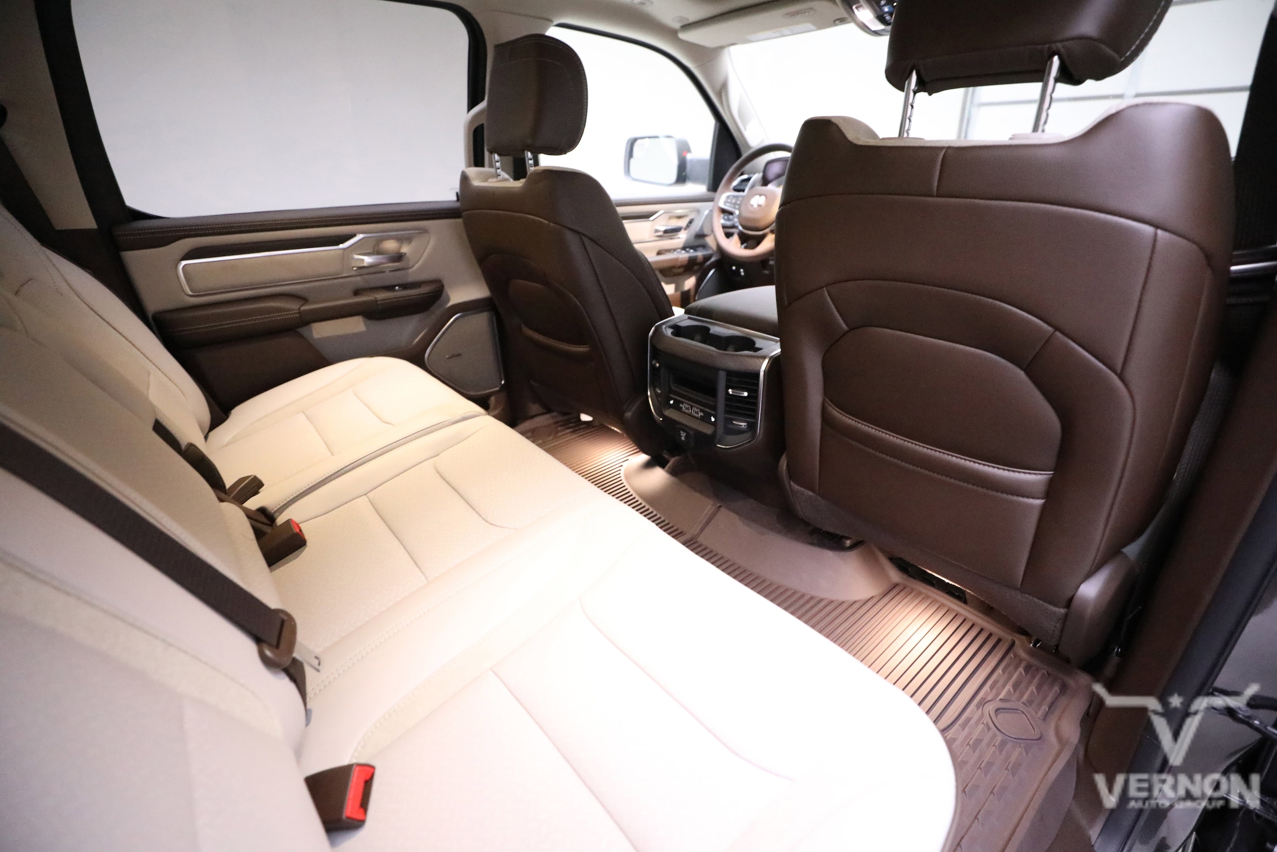 2026 RAM 1500 Laramie - Photo 12