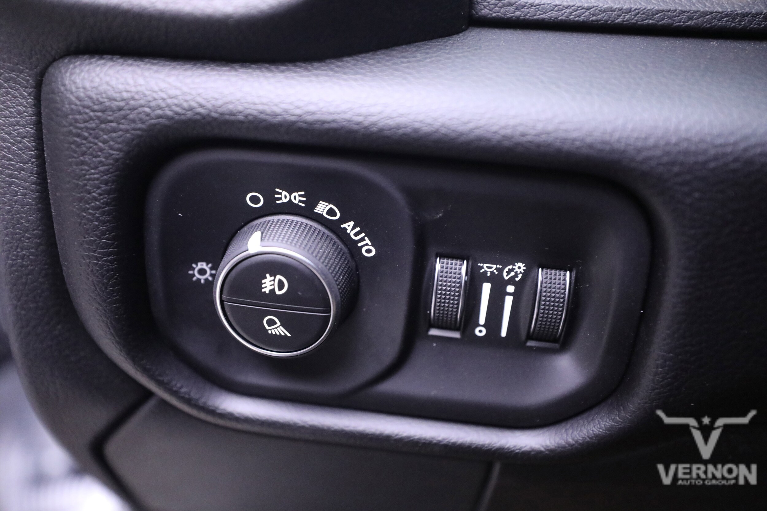2026 RAM 3500 Laramie - Photo 16