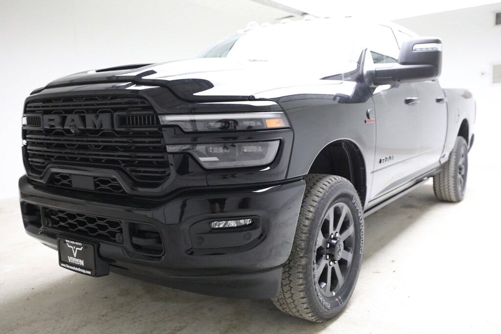New 2026 Ram 2500 LARAMIE CREW CAB 4X4 6'4 BOX Pickup