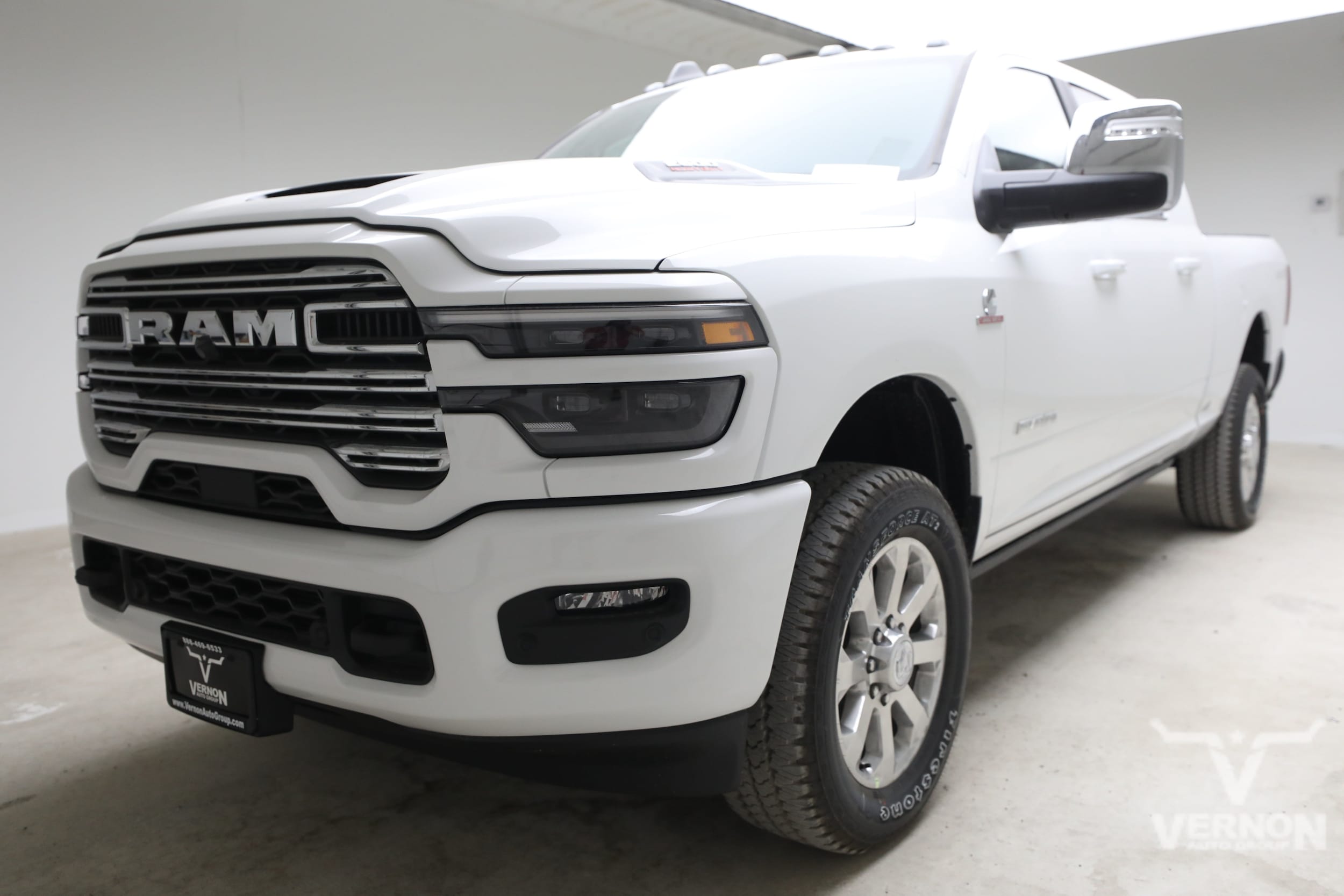 New 2026 Ram 2500 LARAMIE MEGA CAB 4X4 6'4 BOX