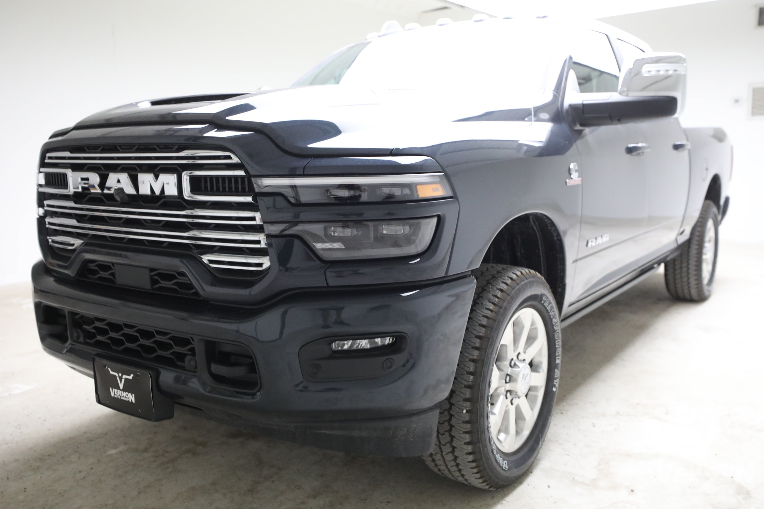 New 2026 Ram 2500 LARAMIE CREW CAB 4X4 6'4 BOX