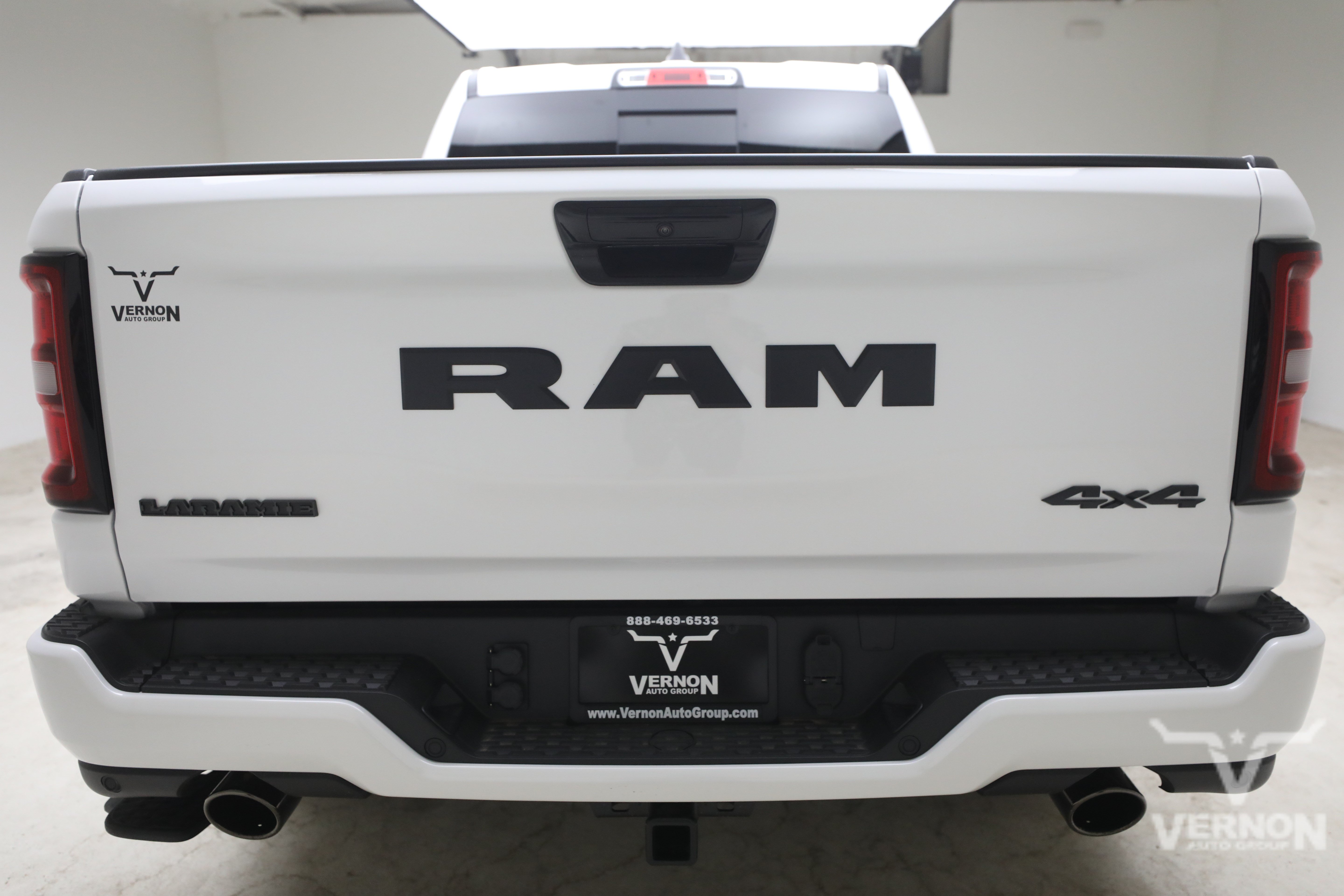 New 2027 Ram 1500 LARAMIE CREW CAB 4X4 5'7 BOX Pickup