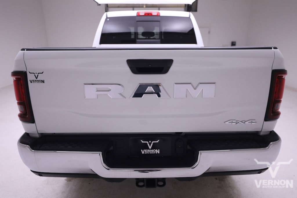 New 2025 Ram 2500 TRADESMAN CREW CAB 4X4 6'4 BOX Pickup