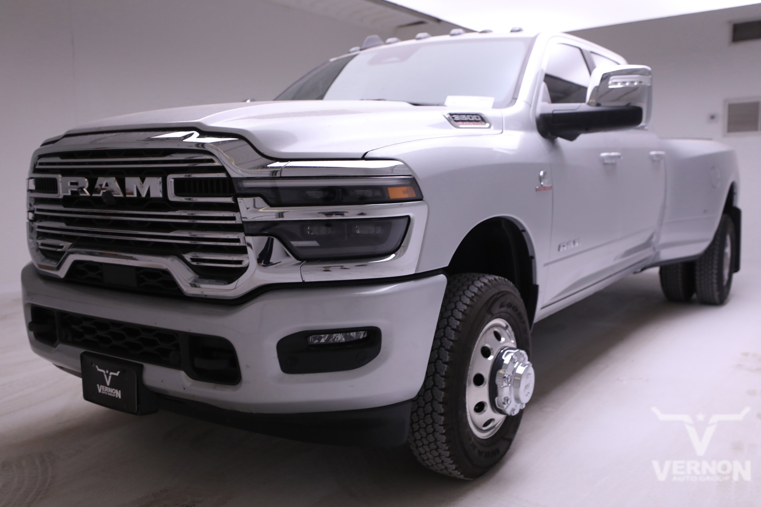 2026 RAM 3500 Laramie 4X4 Crew Cab LWB's photo