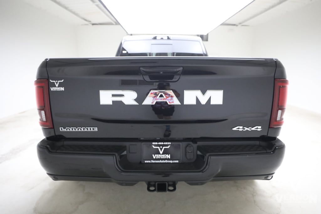 New 2026 Ram 3500 LARAMIE MEGA CAB 4X4 6'4 BOX Pickup