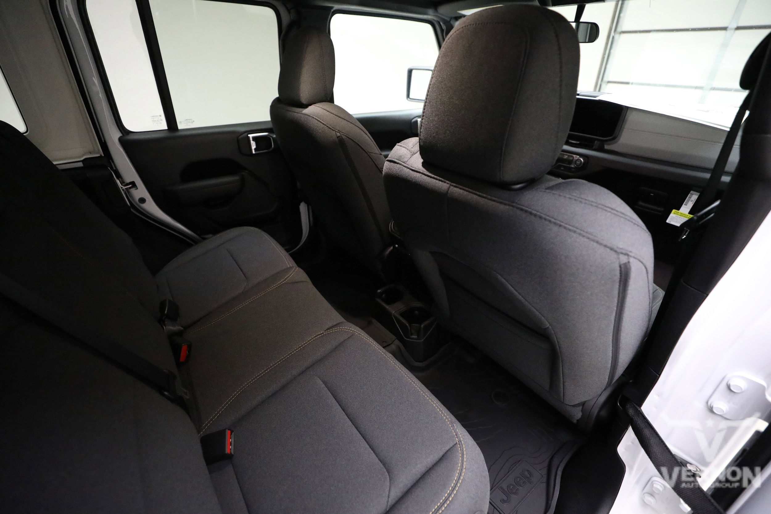 2026 Jeep Wrangler 4-Door Sport - Photo 12