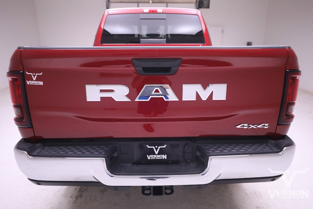 New 2026 Ram 2500 TRADESMAN CREW CAB 4X4 6'4 BOX Pickup