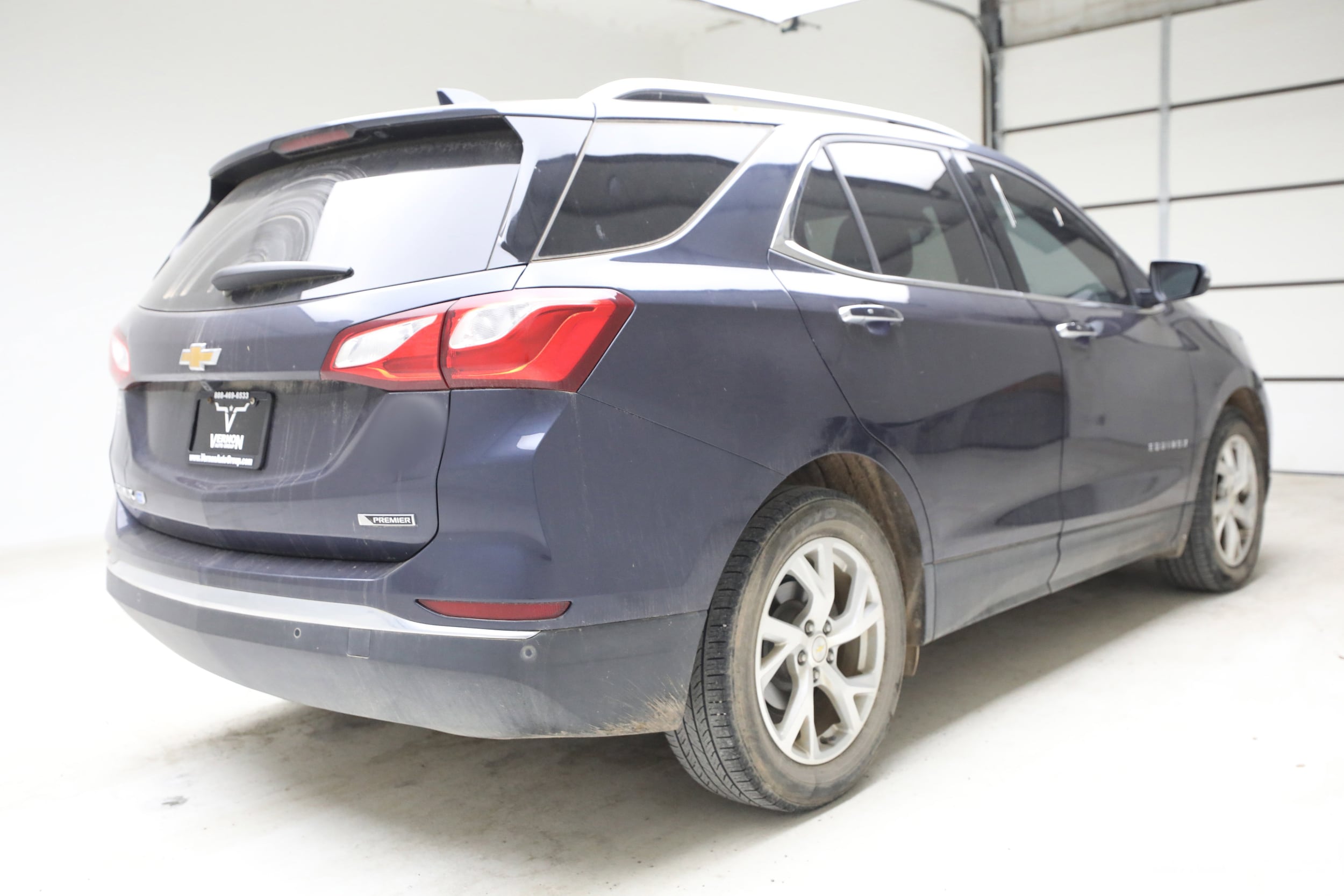 View vehicle photo 4