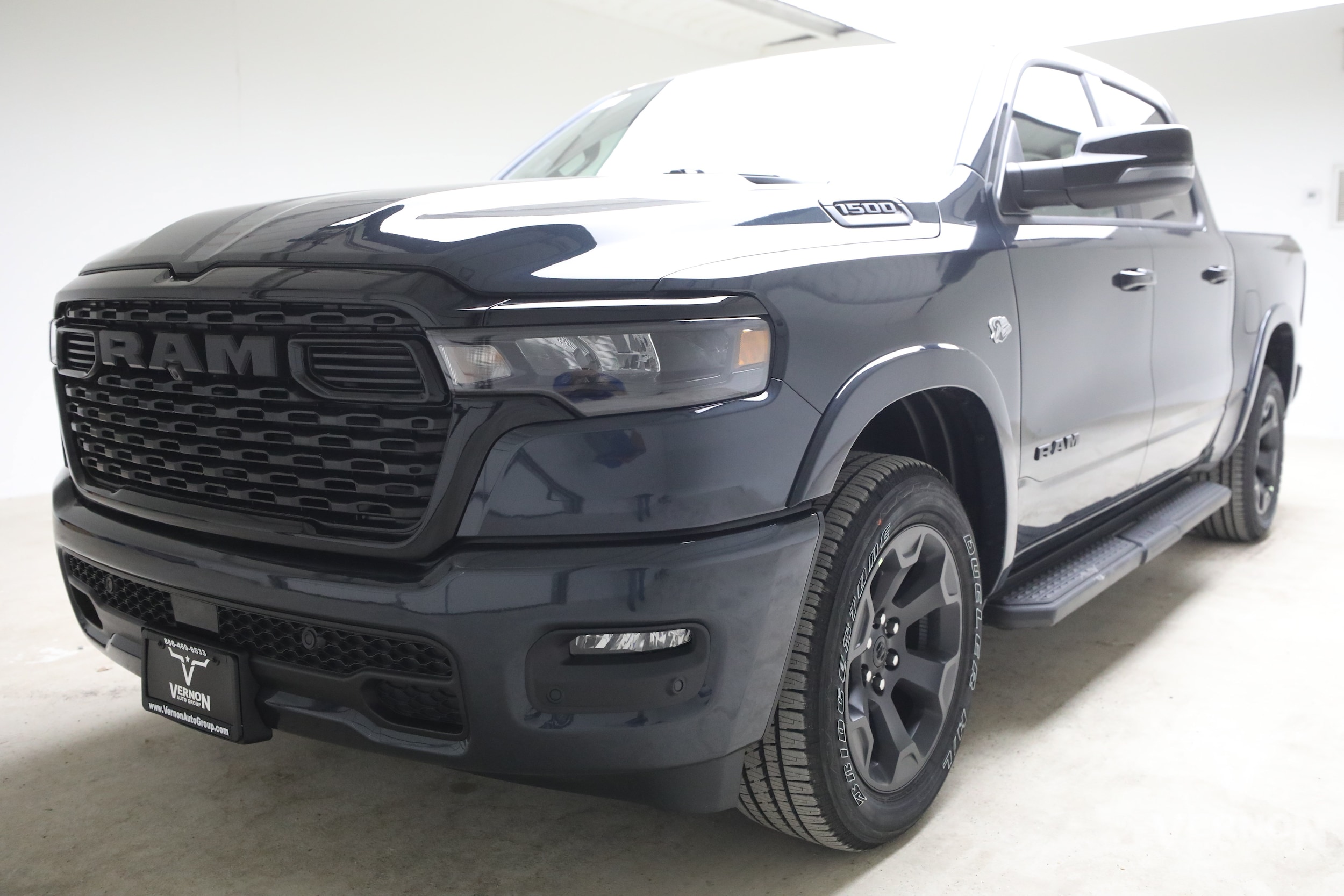 New 2026 Ram 1500 LONE STAR CREW CAB 4X4 5'7 BOX