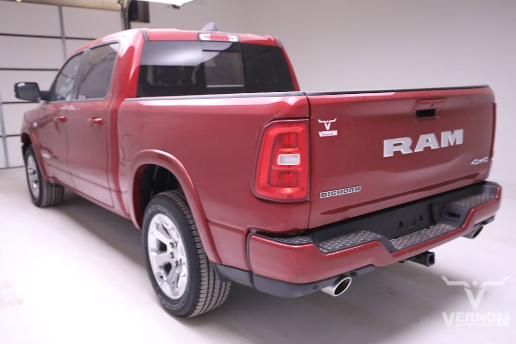 New 2026 Ram 1500 BIG HORN CREW CAB 4X4 5'7 BOX Pickup