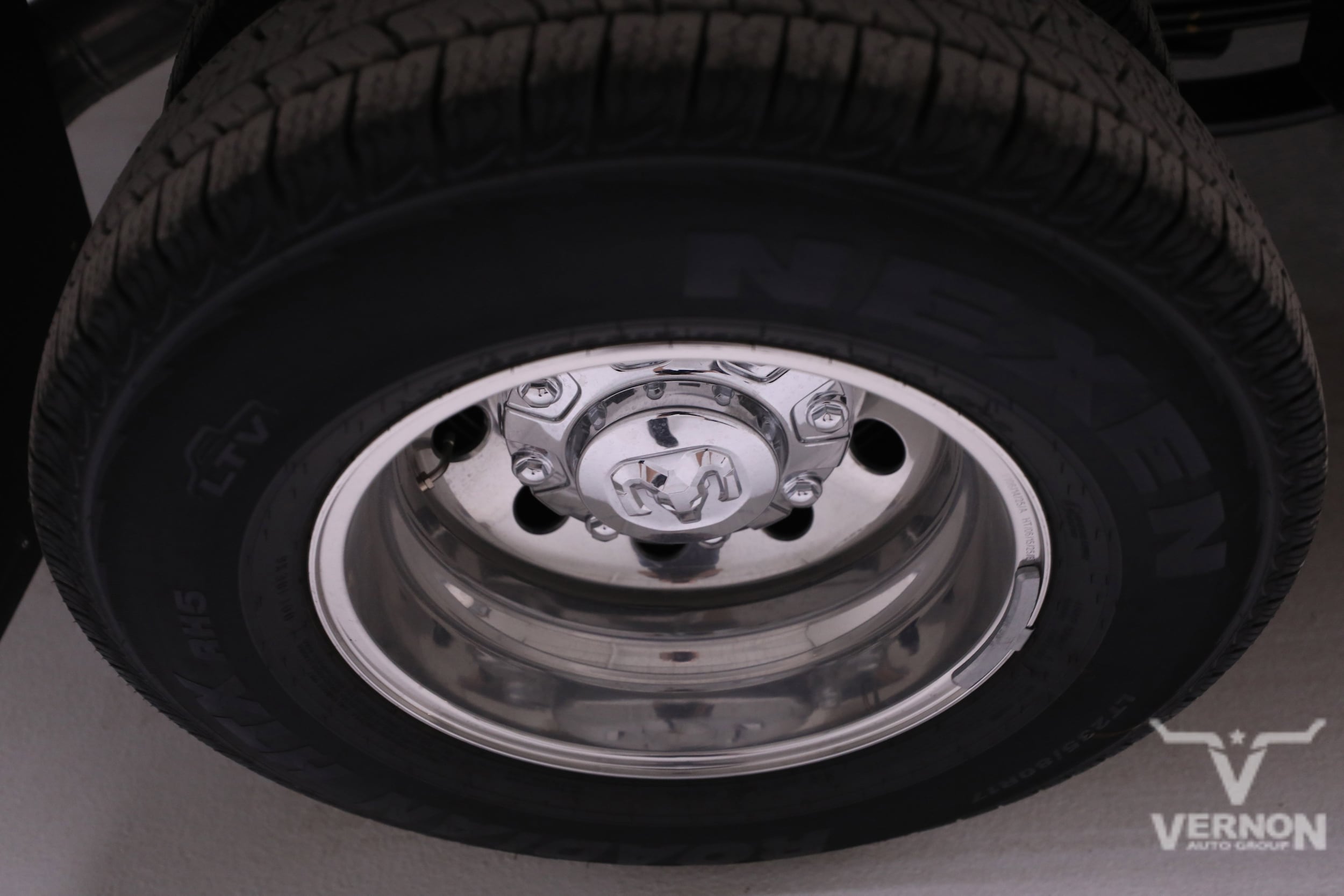 2026 RAM 3500 Laramie - Photo 35