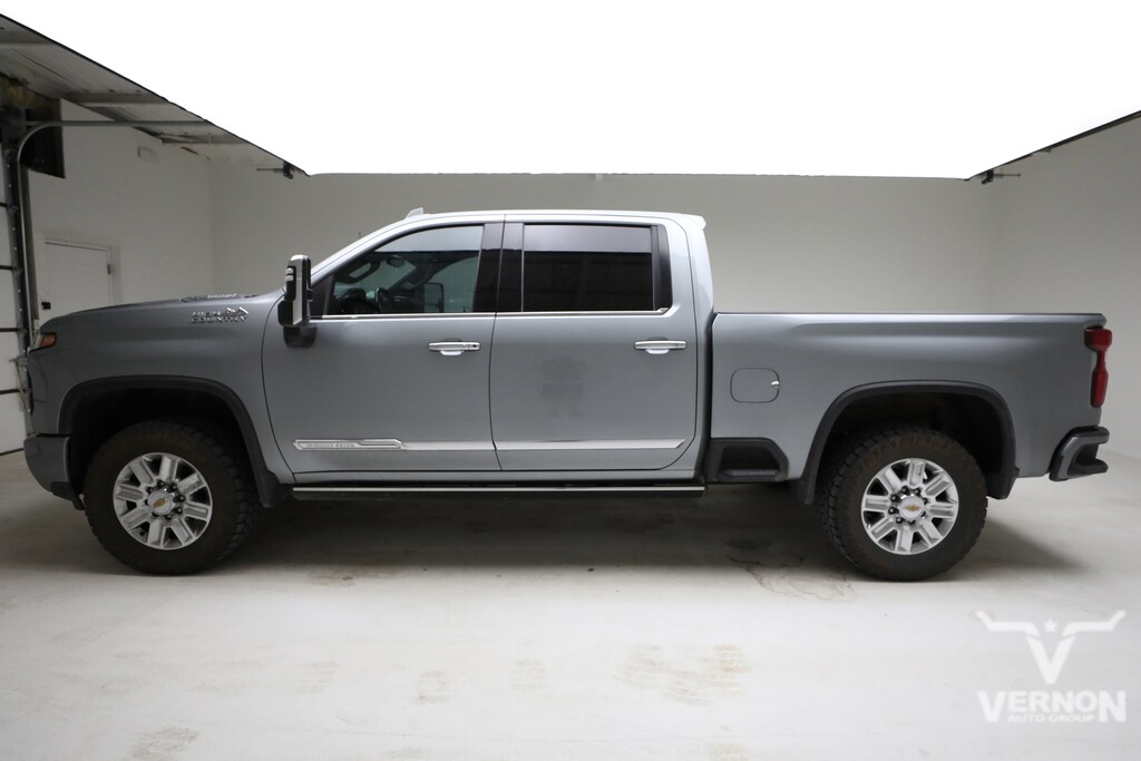 Used 2024 Chevrolet Silverado 2500 HD High Country Truck Crew Cab