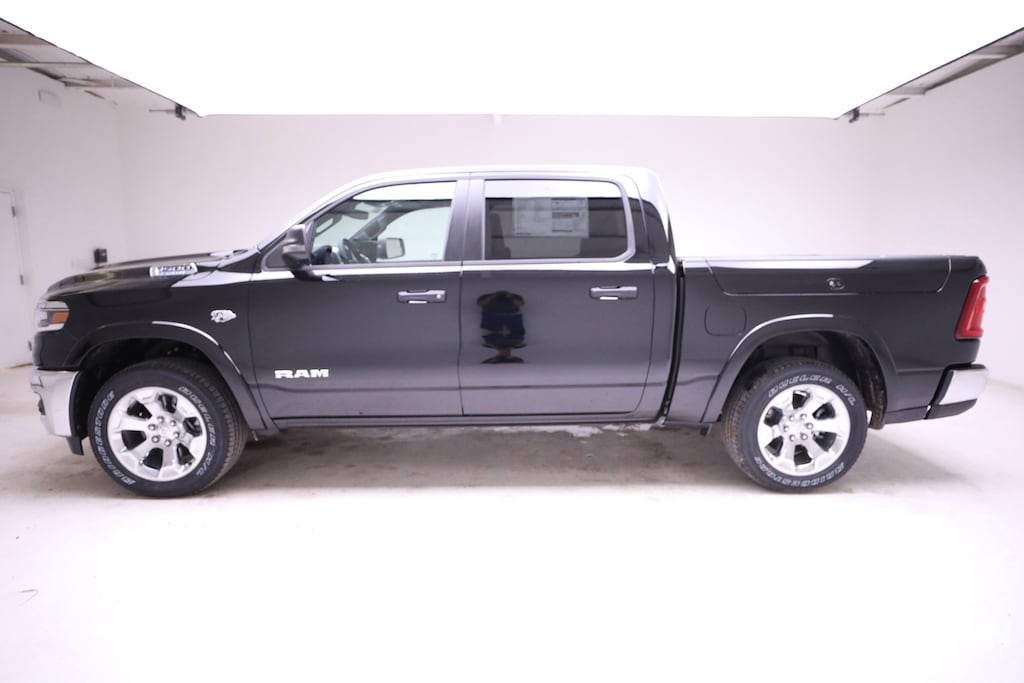 New 2026 Ram 1500 LONE STAR CREW CAB 4X4 5'7 BOX Pickup