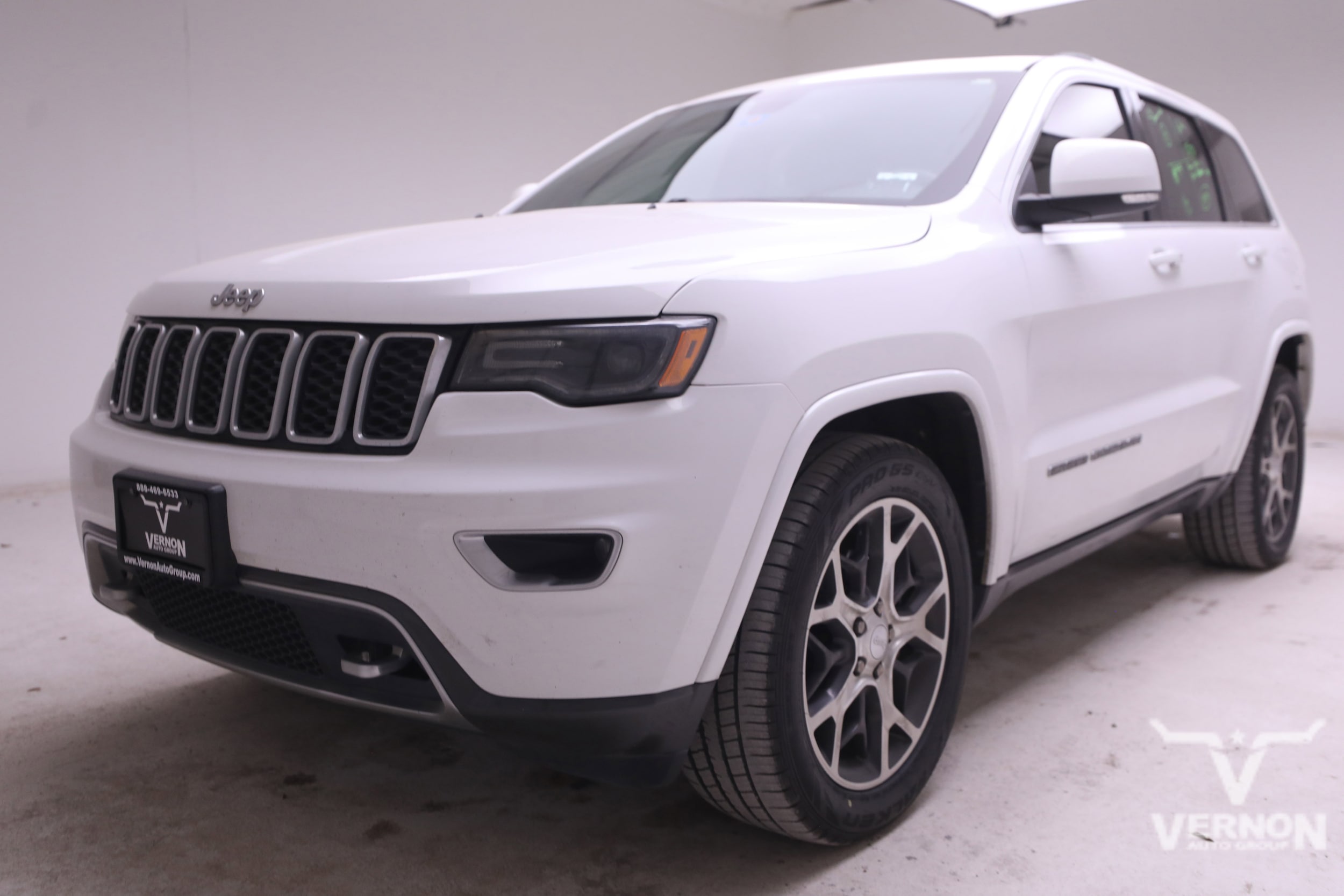 2018 Jeep Grand Cherokee Limited Sterling Edition's photo