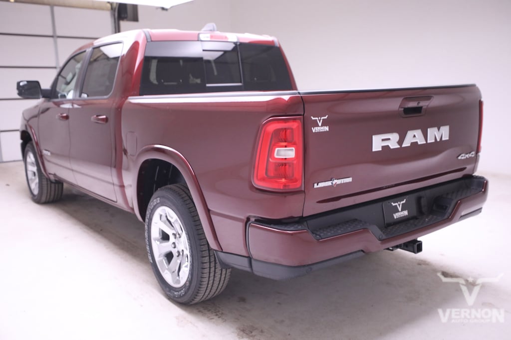 New 2025 Ram 1500 LONE STAR CREW CAB 4X4 5'7 BOX Pickup
