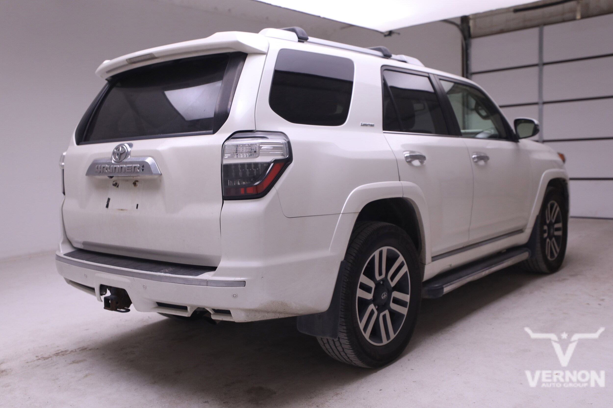 2016 Toyota 4Runner Limited photo 4