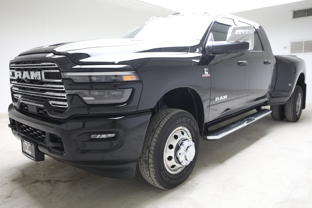 New 2026 Ram 3500 LARAMIE MEGA CAB 4X4 6'4 BOX Pickup