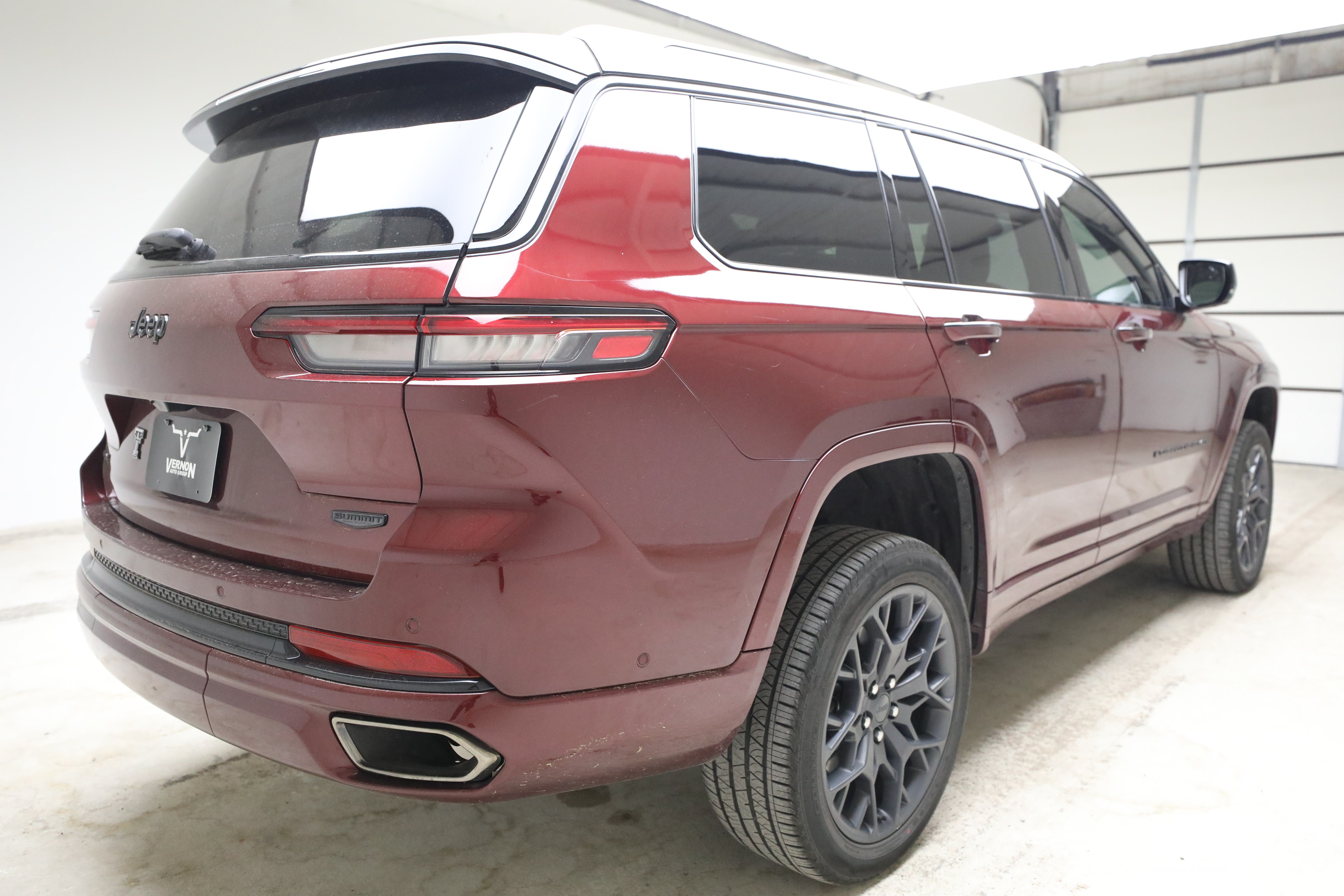 Used 2025 Jeep Grand Cherokee L Summit SUV