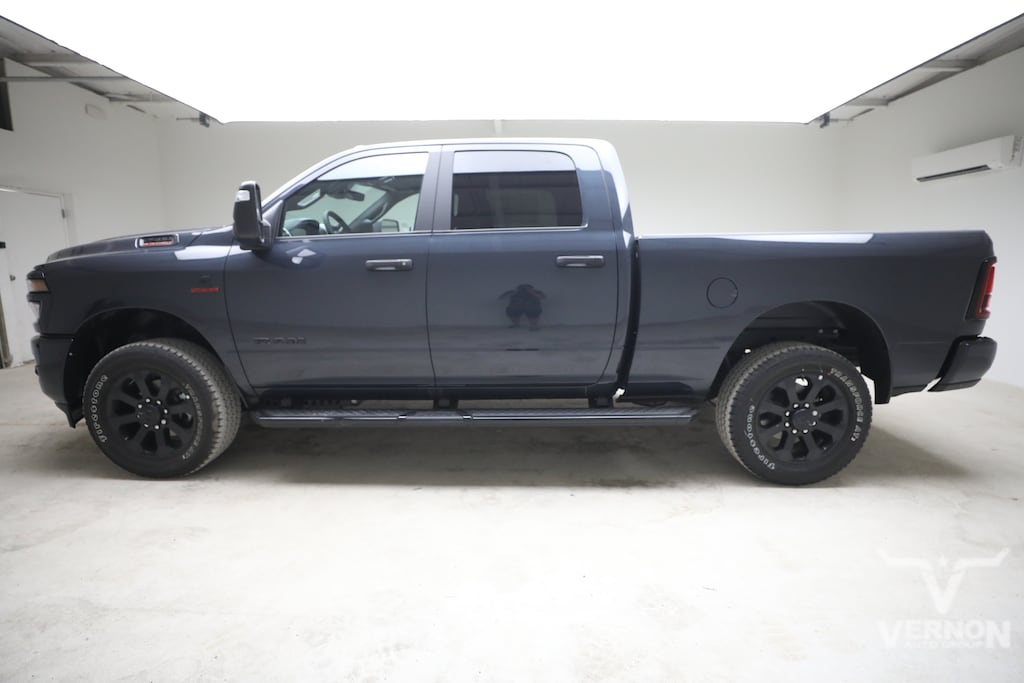 New 2026 Ram 2500 LONE STAR CREW CAB 4X4 6'4 BOX Pickup