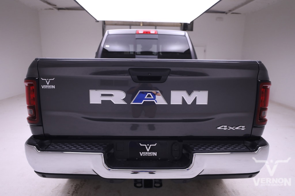 New 2026 Ram 2500 TRADESMAN CREW CAB 4X4 6'4 BOX Pickup