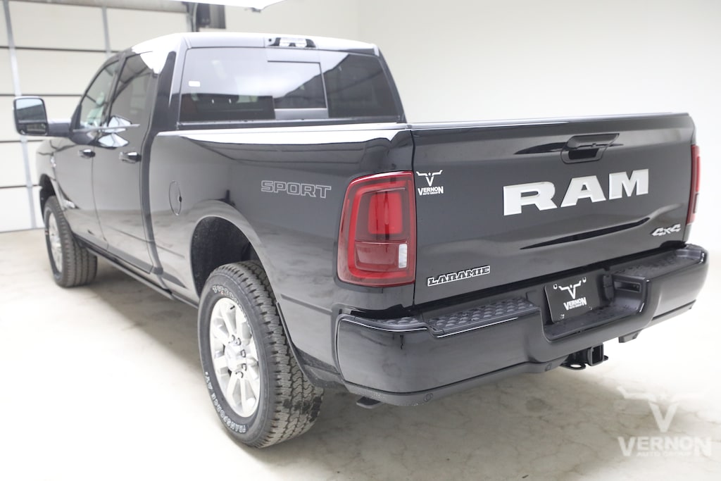 New 2026 Ram 2500 LARAMIE CREW CAB 4X4 6'4 BOX Pickup