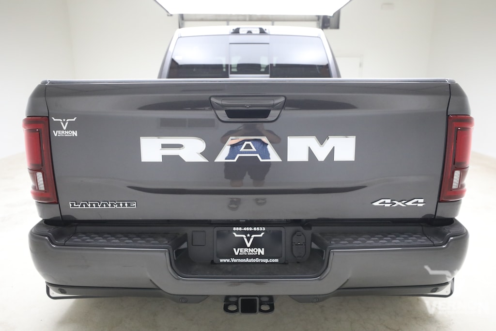 New 2026 Ram 3500 LARAMIE MEGA CAB 4X4 6'4 BOX Pickup