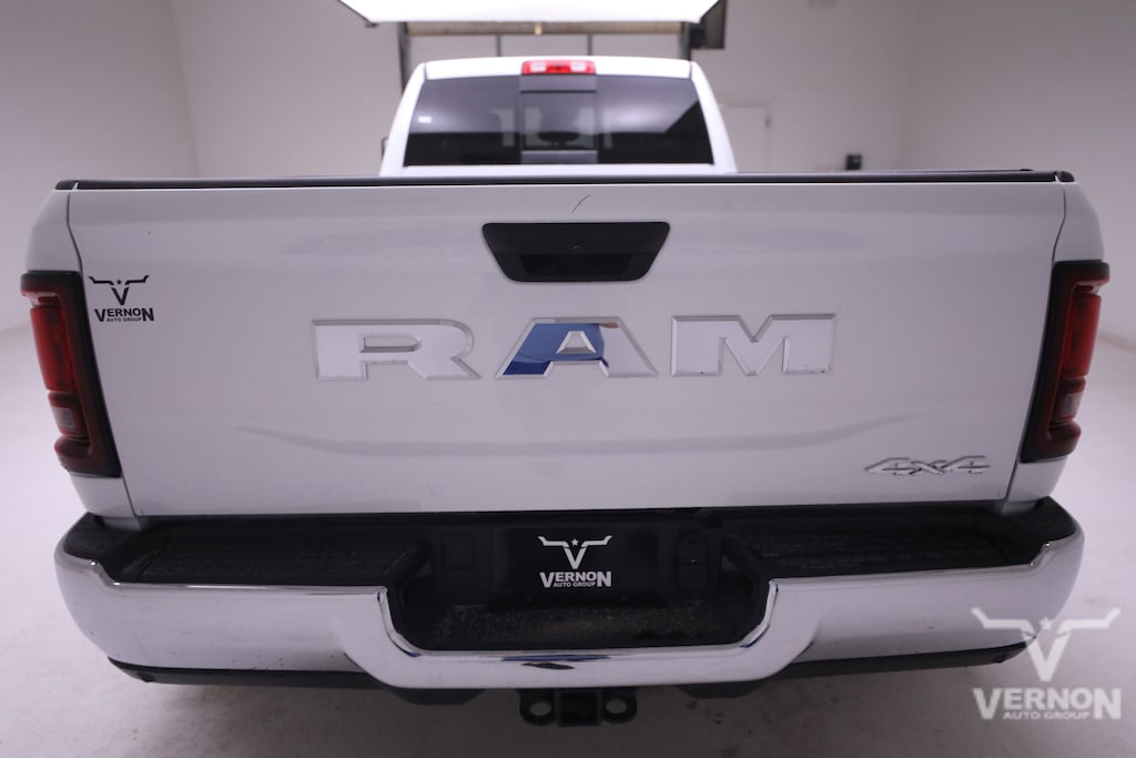 New 2026 Ram 3500 TRADESMAN CREW CAB 4X4 8' BOX Pickup