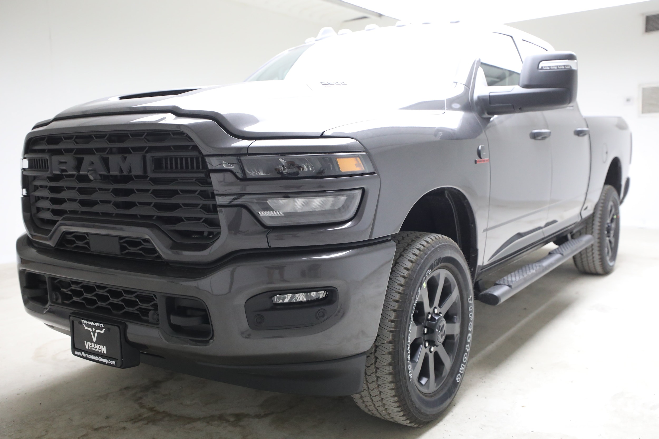 New 2026 Ram 2500 BLACK EXPRESS CREW CAB 4X4 6'4 BOX