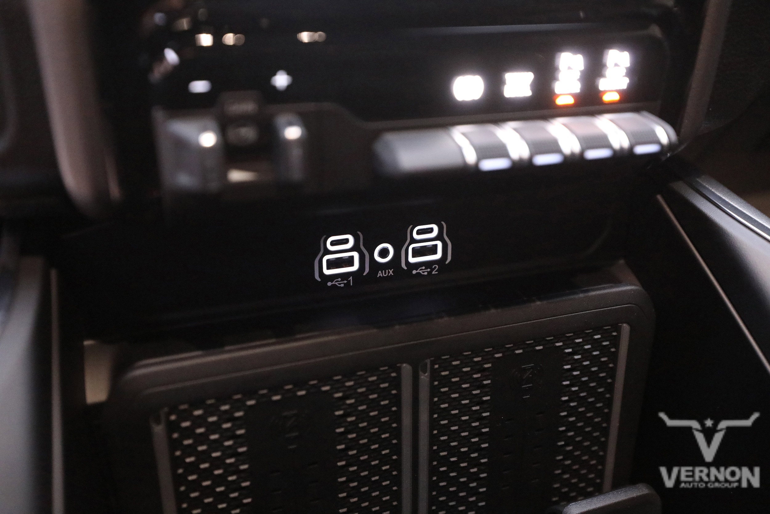 2026 RAM 3500 Laramie - Photo 24