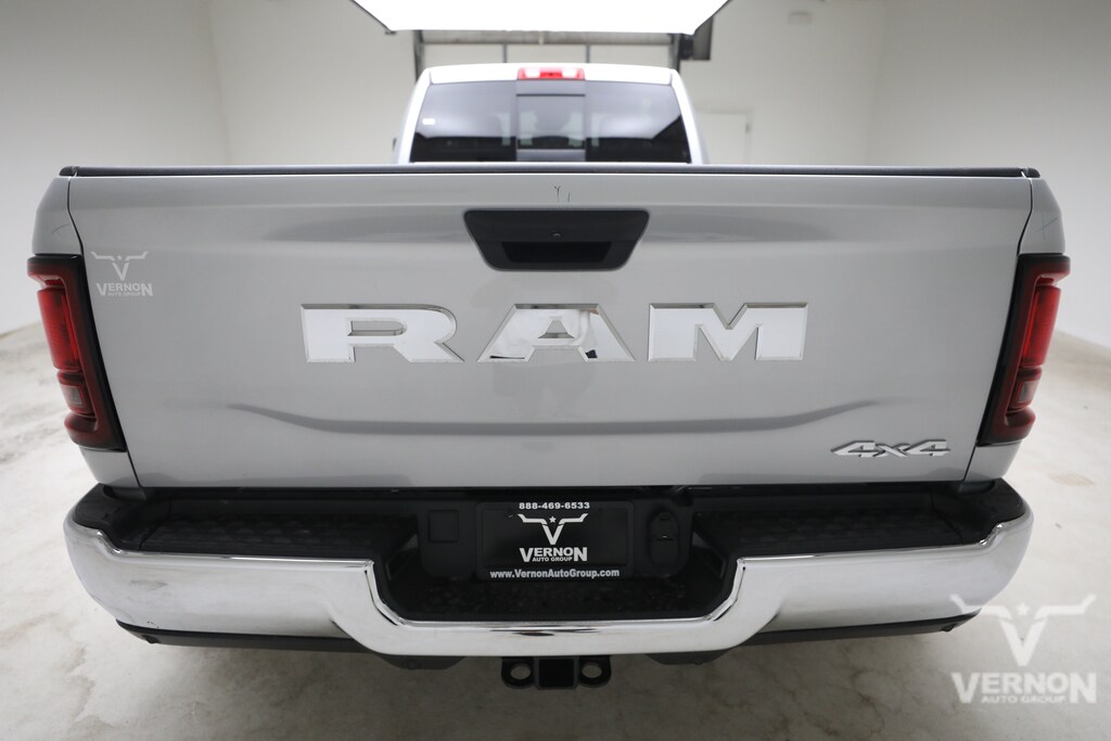New 2026 Ram 3500 TRADESMAN CREW CAB 4X4 8' BOX Pickup