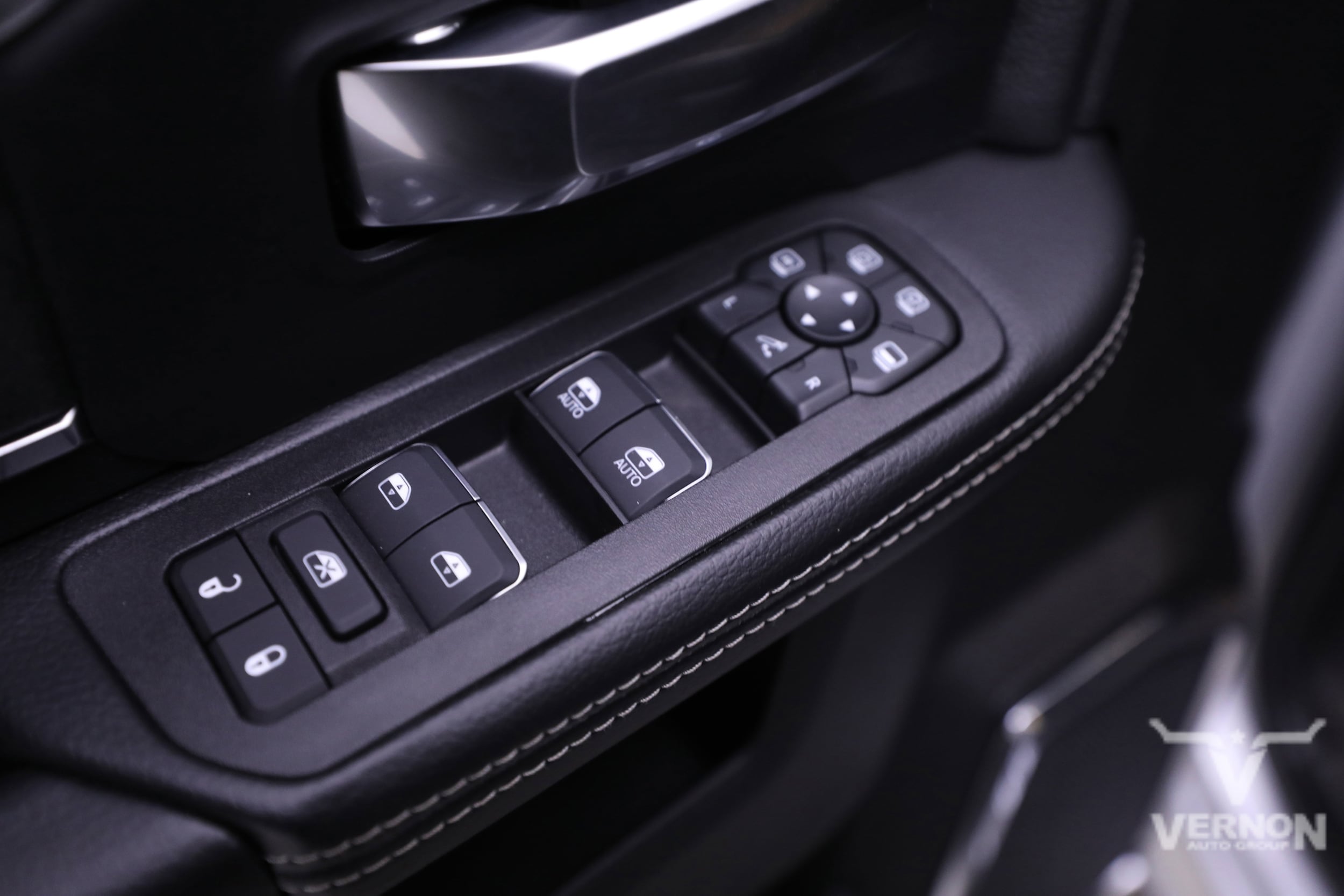 2026 RAM 3500 Laramie - Photo 18
