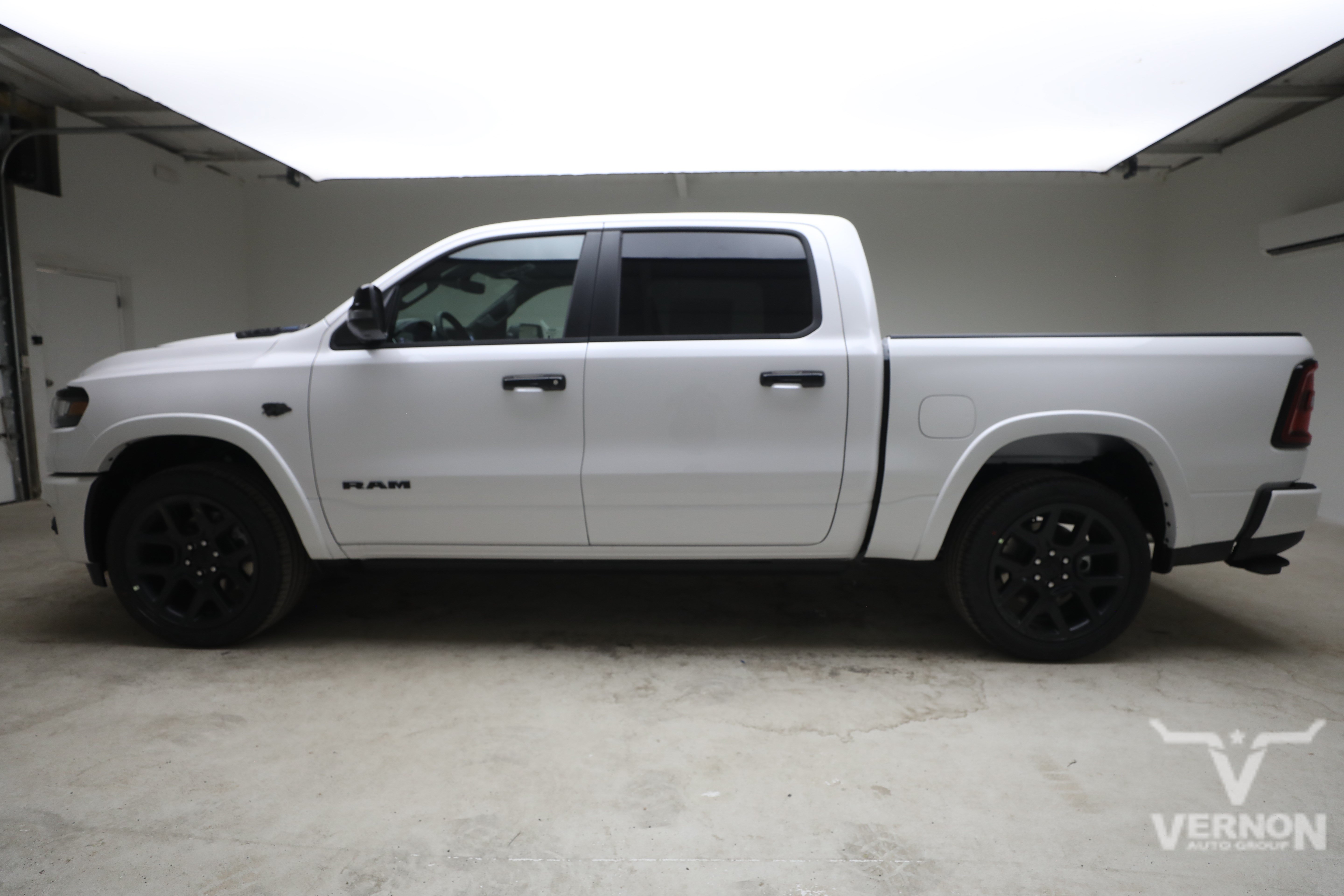 New 2027 Ram 1500 LARAMIE CREW CAB 4X4 5'7 BOX Pickup