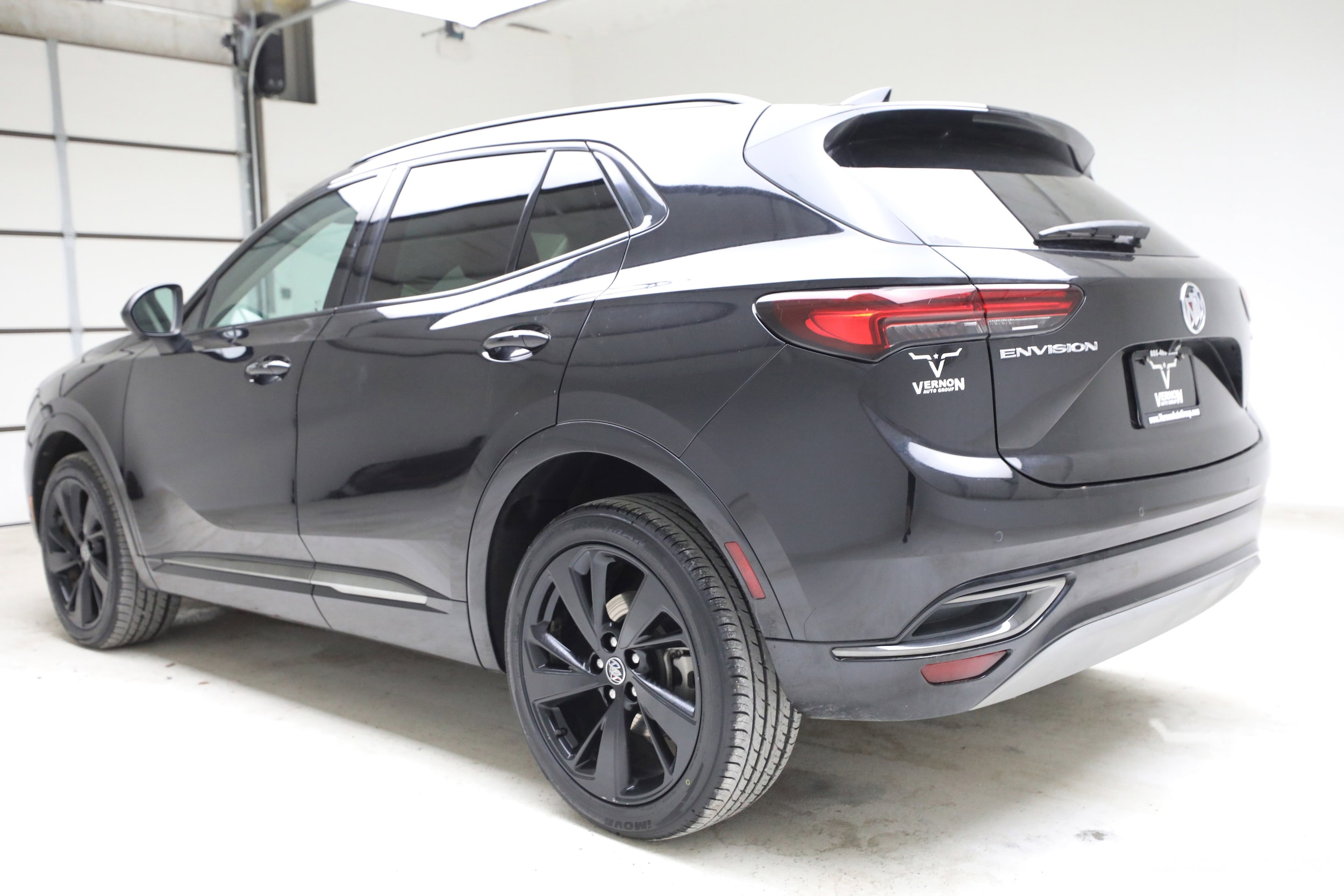 View vehicle photo 3