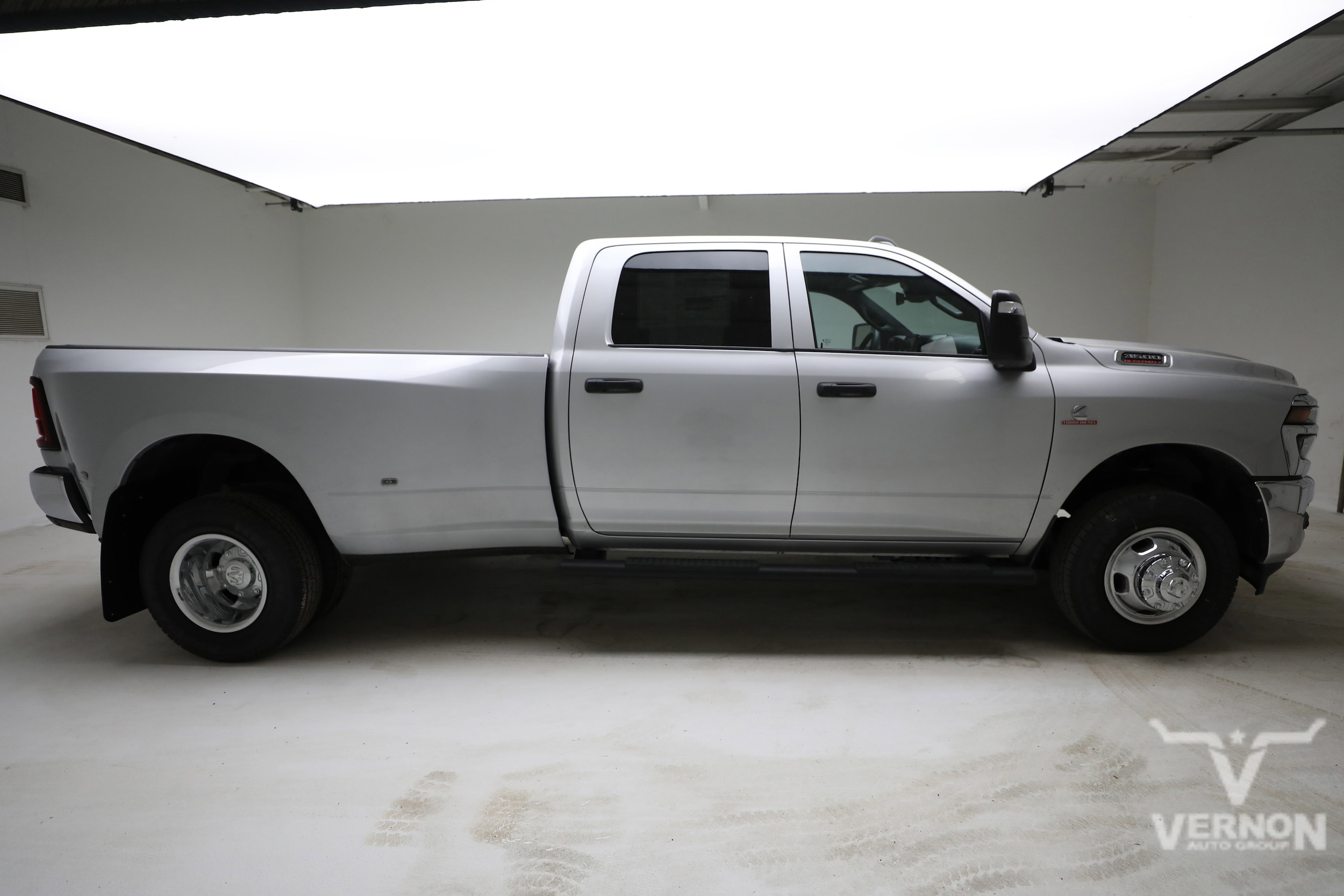 2026 RAM 3500 Tradesman - Photo 6