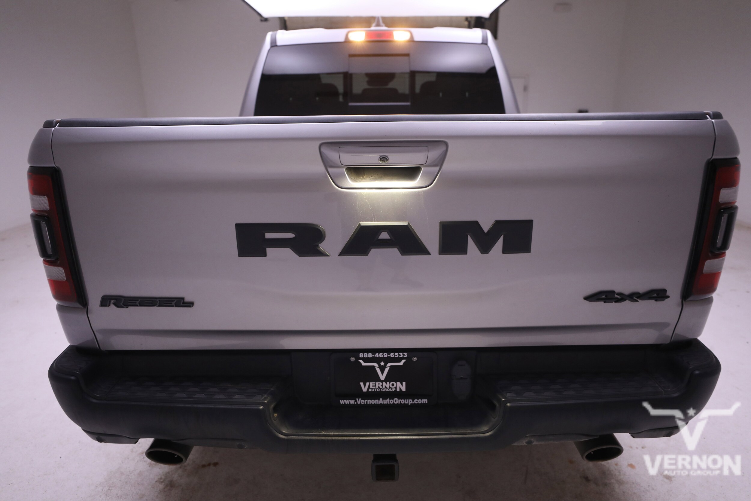 2022 Ram 1500 Rebel photo 2