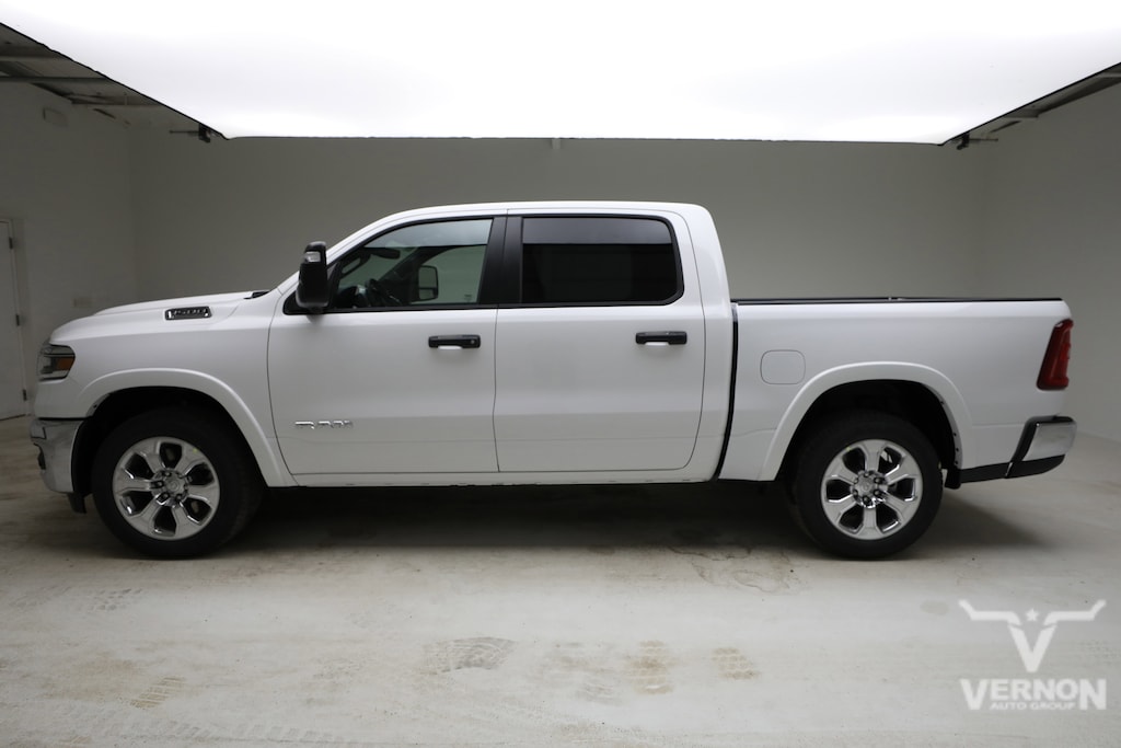 New 2026 Ram 1500 BIG HORN CREW CAB 4X4 5'7 BOX Pickup