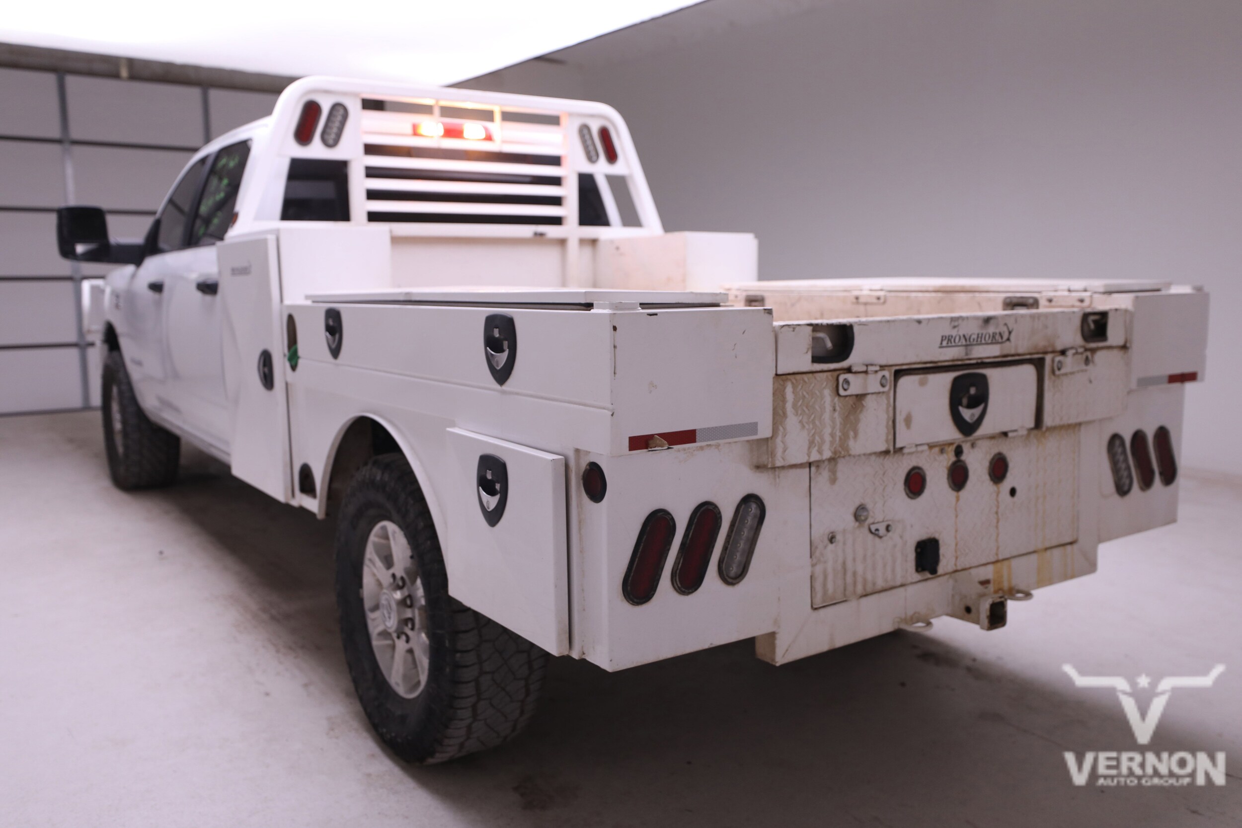 2023 Ram 3500 SLT photo 2