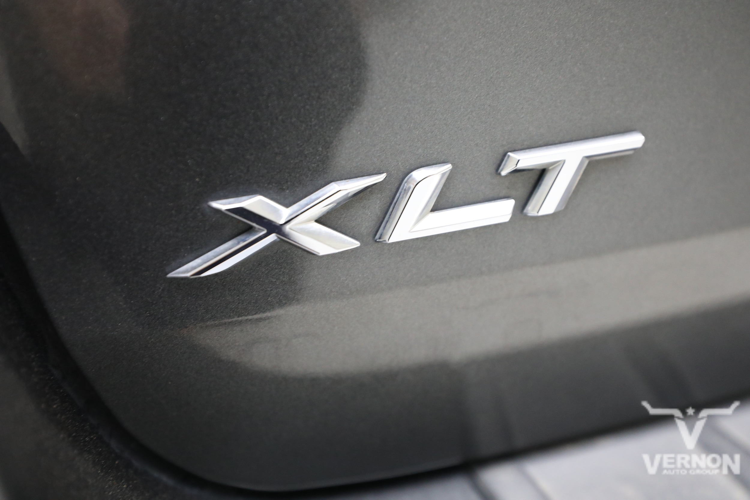 Explorer XLT SUV