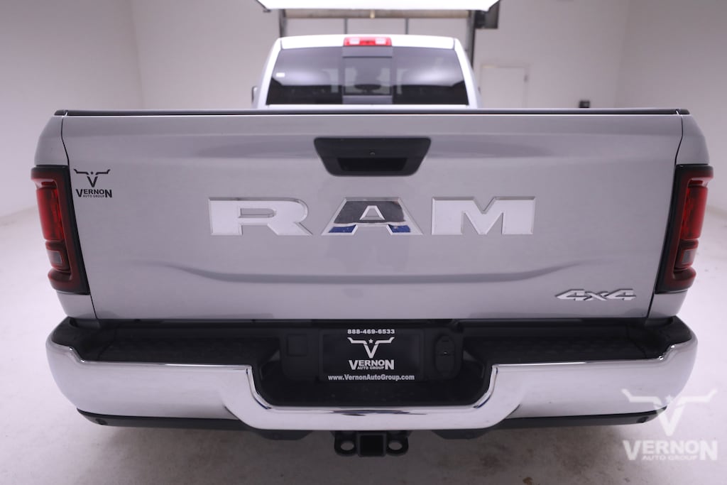 New 2026 Ram 3500 TRADESMAN CREW CAB 4X4 8' BOX Pickup