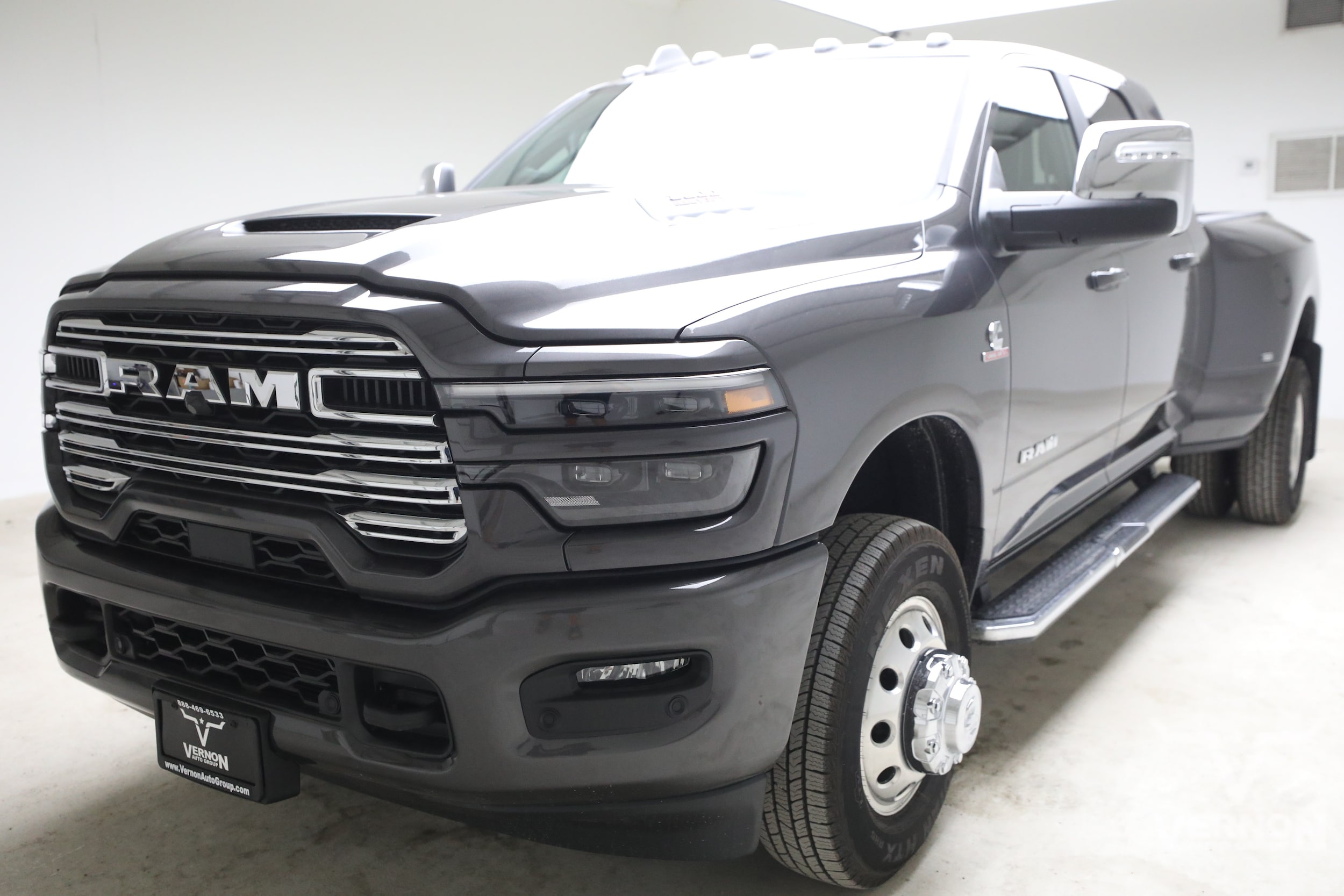 New 2026 Ram 3500 LARAMIE MEGA CAB 4X4 6'4 BOX