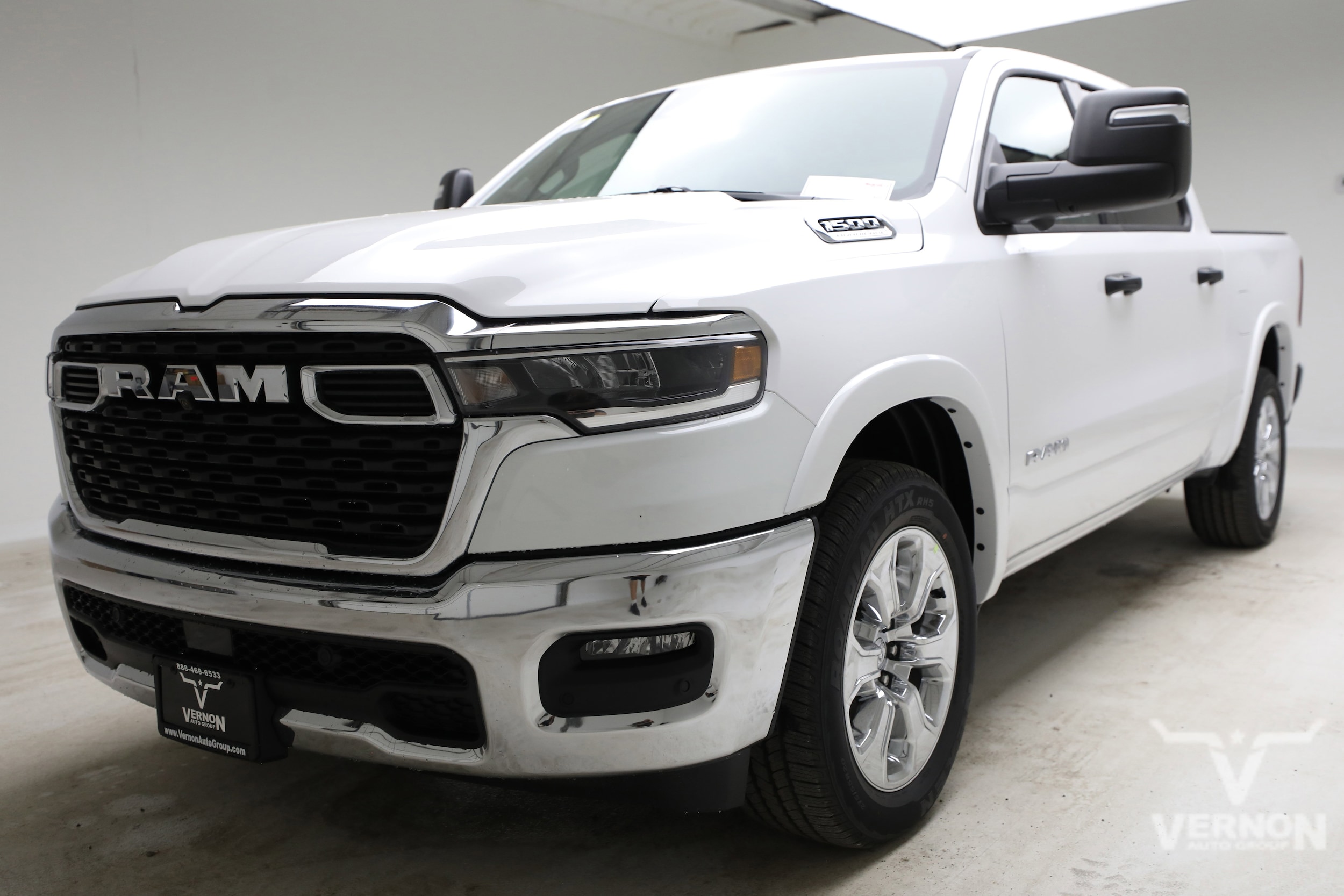 2026 RAM 1500 Big Horn/Lone Star 4x4 Crew Cab 5'7's photo