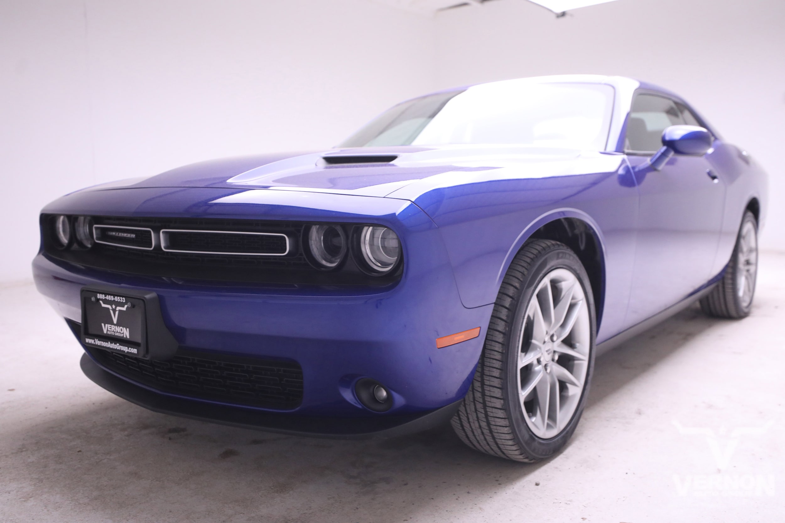 2022 Dodge Challenger SXT's photo