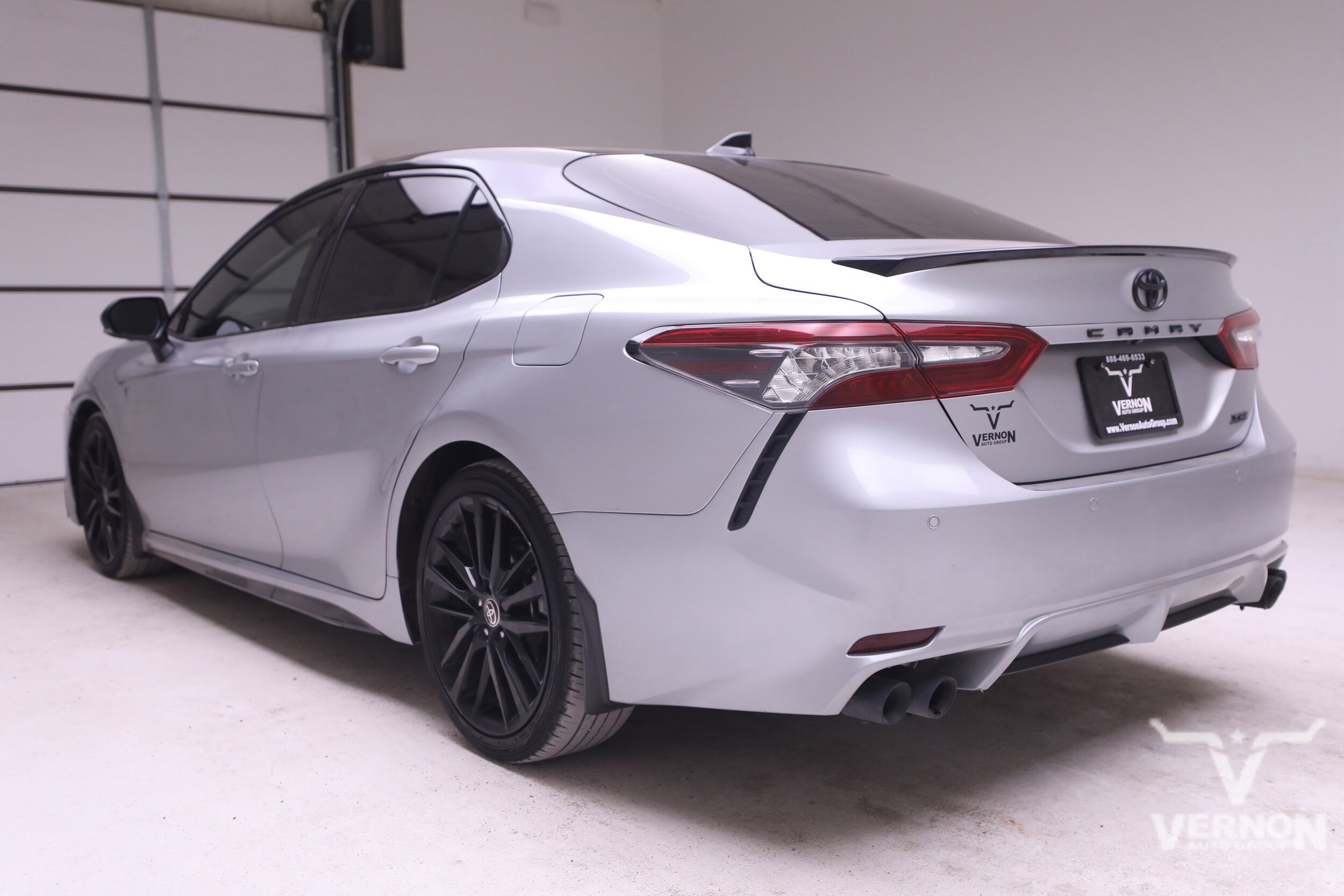 2021 Toyota Camry XSE V6 photo 3