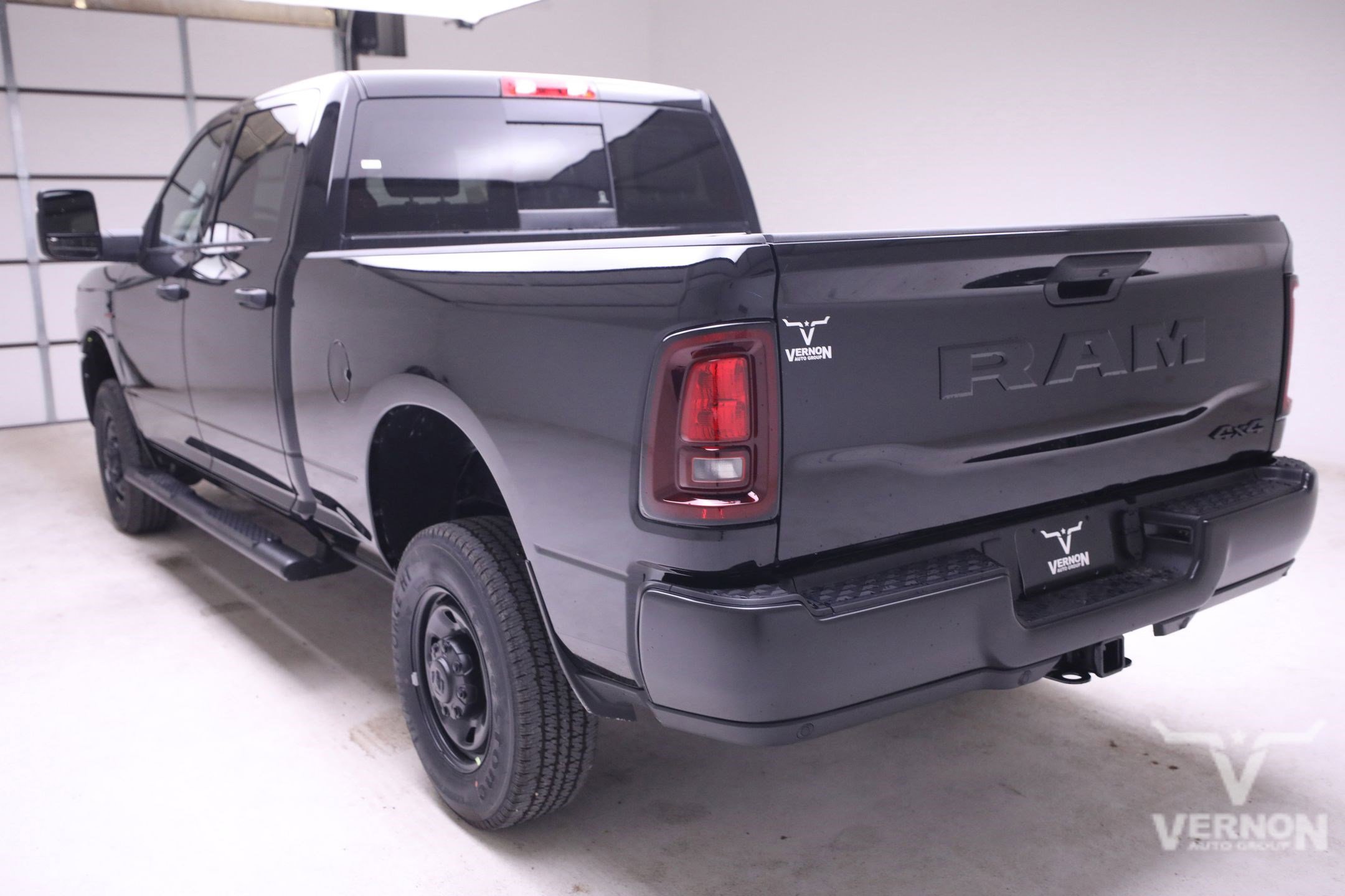 2025 Ram 2500 Tradesman photo 2